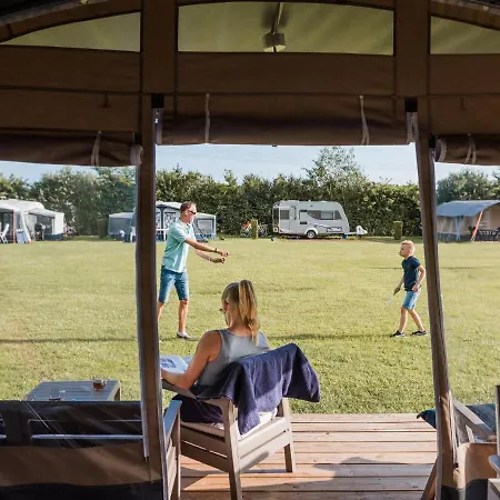 Luksusowy namiot Tent In A Park, Adjacent To The Forest, Luxembourg At 30 Km *